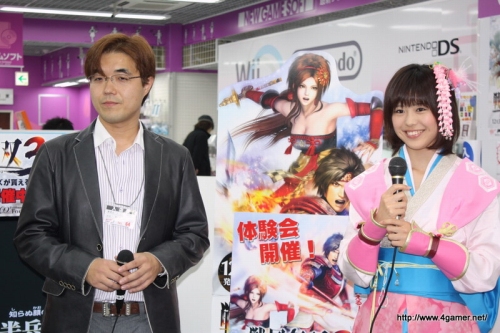 画像ギャラリー No.005のサムネイル画像 / 鯉沼プロデューサーや小日向えりさんが来店した「戦国無双3」発売記念イベントでは,村雨城モードの開発秘話や隠し要素が明らかに