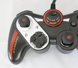 ���������꡼ No.008�Υ���ͥ������ / Mad Catz��Cyborg�֥��ɤΥإåɥ��åȡ�F.R.E.Q. 5�פȥ�����ѥåɡ�Cyborg V.3 Rumble Pad�פ�6��29����ȯ��