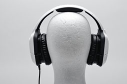 画像ギャラリー No.016のサムネイル画像 / Mad Catz製ヘッドセット「TRITTON Pro+」レビュー。鬼門中の鬼門となる“リアル5.1ch”な新モデルに見るべきものはあるのか