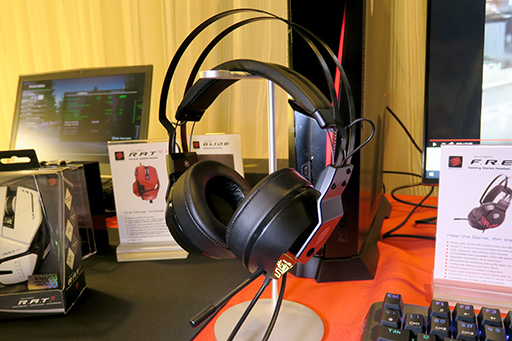 画像ギャラリー No.011のサムネイル画像 / Mad Catzから新型アーケードスティック「E.G.O.」が登場。カスタマイズ性重視のゲームパッドや新型マウスも合わせてレポート