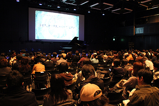 画像ギャラリー No.003のサムネイル画像 / 「ニーア ゲシュタルト/レプリカント」のピアノアレンジCD発売記念イベント開催。制作秘話などが語られたトークショーの模様をお届け