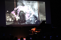 画像ギャラリー No.008のサムネイル画像 / 「ニーア ゲシュタルト/レプリカント」のピアノアレンジCD発売記念イベント開催。制作秘話などが語られたトークショーの模様をお届け
