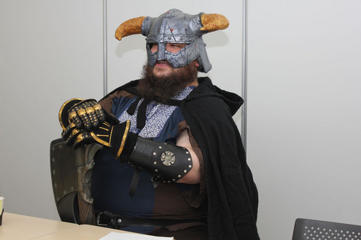 画像ギャラリー No.008のサムネイル画像 / 「ArcheAge」の新種族「ドワーフ」は「漢!ヒゲ!ロボ!」が3拍子そろった熱いクラス。リアルドワーフが「ArcheAge」をプレイしながら熱く語る