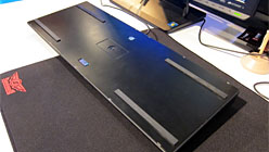 ꡼ No.009 | GamescomZOWIE GEARȯΥܡɡCeleritasפȯȼǽܤǡȤ餷ʤʷϵ̤ơ