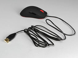 画像集#019のサムネイル/ZOWIEの新型ワイヤードマウス「AM」レビュー。SpawN仕様の光学センサー搭載モデルは「クセがなく，人を選ぶ」