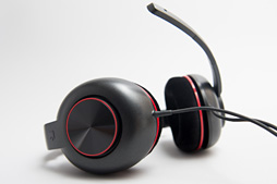 画像ギャラリー No.005のサムネイル画像 / ZOWIEのコアゲーマー向けヘッドセット第2弾「MASHU」レビュー。「いい音」に背を向けた徹底プロ志向は今回も健在だった