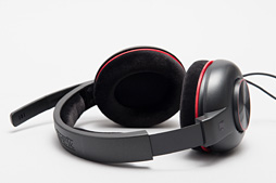 画像ギャラリー No.017のサムネイル画像 / ZOWIEのコアゲーマー向けヘッドセット第2弾「MASHU」レビュー。「いい音」に背を向けた徹底プロ志向は今回も健在だった