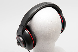 画像ギャラリー No.023のサムネイル画像 / ZOWIEのコアゲーマー向けヘッドセット第2弾「MASHU」レビュー。「いい音」に背を向けた徹底プロ志向は今回も健在だった