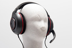 画像ギャラリー No.027のサムネイル画像 / ZOWIEのコアゲーマー向けヘッドセット第2弾「MASHU」レビュー。「いい音」に背を向けた徹底プロ志向は今回も健在だった