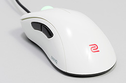 画像ギャラリー No.013のサムネイル画像 / BenQ ZOWIE「EC1-A White」&「EC2-A White」ファーストインプレッション。白いIE 3.0クローンマウスに触ってみた