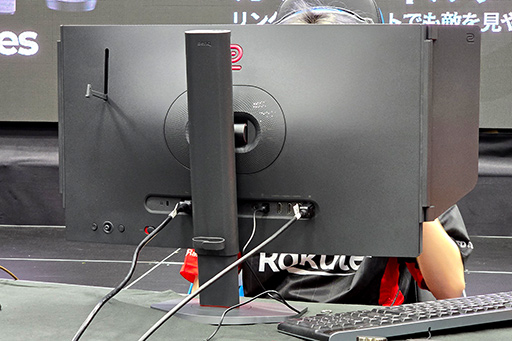 画像ギャラリー No.004のサムネイル画像 / TN液晶+直下型LEDで有機ELよりも残像感が少ないバトルロイヤル向けディスプレイ「XQ2566X」がBenQ ZOWIEから発売