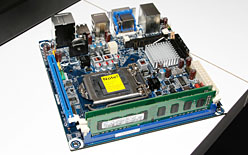 ꡼ No.018Υͥ / ƤSandy BridgeȡƤʤLarrabeeIntelΥץåɥޥåץåץǡ