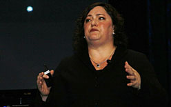 画像ギャラリー No.014のサムネイル画像 / IDF 2010 Beijing基調講演レポート。Intel,AVX&マルチスレッドへの最適化を訴える