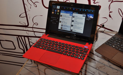 ꡼ No.004 | COMPUTEXASUSĶΡPC199ɥEee PCơ֥ޡȥե¢Ǥ륿֥åȡפȯɽ1945