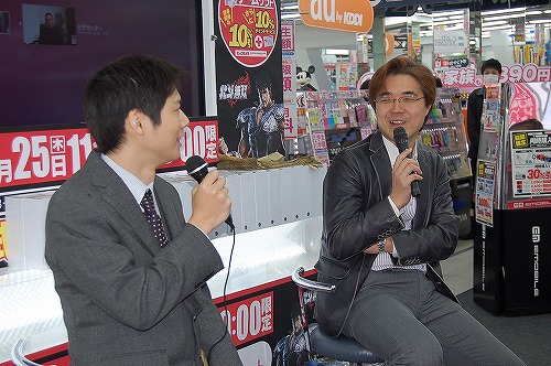 画像ギャラリー No.004のサムネイル画像 / 本日発売の「北斗無双」,記念イベントに開発プロデューサー鯉沼氏が登場し,寒さに負けないトークを繰り広げる