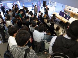 画像ギャラリー No.040のサムネイル画像 / カプコンサウンドの“鳴らし方”を分かりやすく解説。緻密なサウンド制作の現場もかいま見えた,「カプコンサウンドの創り方 2010」レポート