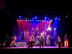 画像集#021のサムネイル/「天誅」舞台版の公演が開始。迫力のアクションや最新の映像技術による見応えある忍者活劇をレポート