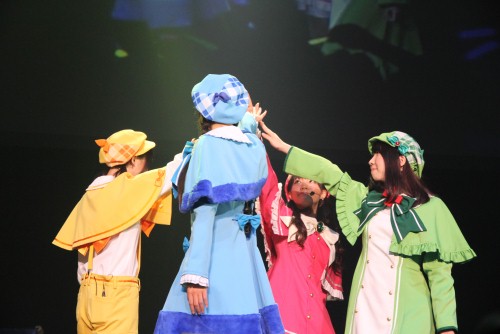 ���������꡼ No.017�Υ���ͥ������ / ���˥��10��������12��16������ǥ������Ȥ�Ķ����Ÿ���򸫤����õ�奪�ڥ� �ߥ륭���ۡ��ॺ�פ�1st�饤�֤˹ԤäƤ���