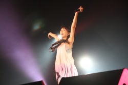 ���������꡼ No.023�Υ���ͥ������ / ���˥��10��������12��16������ǥ������Ȥ�Ķ����Ÿ���򸫤����õ�奪�ڥ� �ߥ륭���ۡ��ॺ�פ�1st�饤�֤˹ԤäƤ���