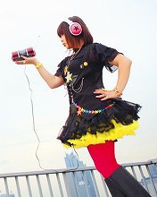 画像ギャラリー No.009のサムネイル画像 / 「TEAM Entertainment Live Act 2011」チケット販売中。収益の一部が義援金に