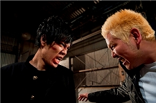 映画 喧嘩番長 劇場版 一年戦争 が11年5月14日にワーナー マイカル シネマズ板橋ほかでロードショー開始