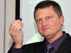 ꡼ No.003Υͥ / CPURadeon GPU礷APU塤롣AMDץåE-SeriesסC-Seriesפȯɽ