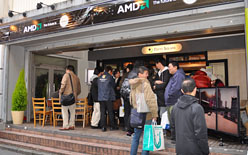 画像ギャラリー No.016のサムネイル画像 / AMD,秋葉原のイベントでGPU製品をプッシュ。「グランツーリスモ5より,PC版DiRT 2のほうがグラフィックスは上」