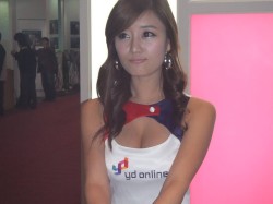 画像ギャラリー No.146のサムネイル画像 / 今年は動くぞ飛び出すぞ! 各ブースを彩るコンパニオン写真集を掲載