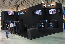 ������#001�Υ���ͥ���/��COMPUTEX��ROCCAT�ο�����ե饰���åץޥ�����Tyon�פϥ��ʥ�������ȥ������դ�
