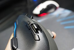 ������#007�Υ���ͥ���/��COMPUTEX��ROCCAT�ο�����ե饰���åץޥ�����Tyon�פϥ��ʥ�������ȥ������դ�