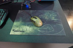 ������#022�Υ���ͥ���/��COMPUTEX��ROCCAT�ο�����ե饰���åץޥ�����Tyon�פϥ��ʥ�������ȥ������դ�