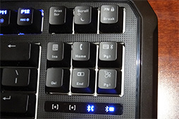 画像集 No.018のサムネイル画像 / ［CES 2015］「左サイドボタンの数と配置をカスタマイズできる」とは，こういうことだった。ROCCATの新型マウス「Nyth」体験レポート