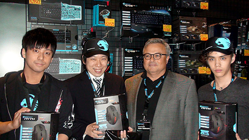 画像ギャラリー No.019のサムネイル画像 / ROCCAT,未発表の新型ゲーマー向けマウス「Kiro」「Kova」を秋葉原のイベントでサプライズ発表