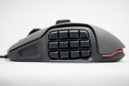 画像ギャラリー No.003のサムネイル画像 / 「ROCCAT Nyth」レビュー。左サイドの最大12ボタンを自由にカスタマイズできるマウスは,ズバリ買いなのか