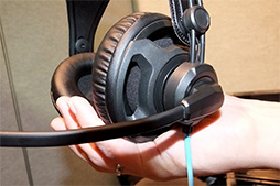 ���������꡼ No.009�Υ���ͥ������ / ��CES 2016��ROCCAT���ե륫�顼LED��ܤΥᥫ�˥��륭���ܡ��ɡ�Ryos MK FX�פȽ���210g�Υ����ץ󥨥����إåɥ��åȡ�Renga�פ���Ϫ