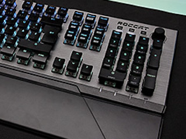 Computex デザインの方向性も命名ルールも変更したroccat オリジナルキースイッチ Titan 搭載のキーボード Vulcan を披露