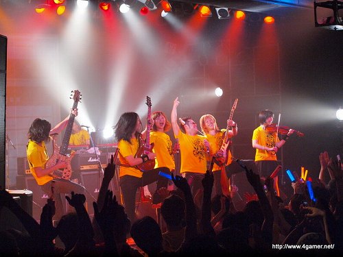 画像ギャラリー No.019のサムネイル画像 / 昼夜2部構成で開催された「ファルコムjdkバンドvs.えどっ娘天下大変!」を振り返る。イベントレポート&インタビューを掲載