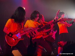 画像ギャラリー No.037のサムネイル画像 / 昼夜2部構成で開催された「ファルコムjdkバンドvs.えどっ娘天下大変!」を振り返る。イベントレポート&インタビューを掲載