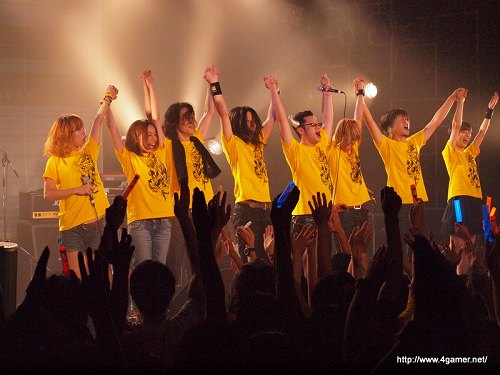 画像ギャラリー No.040のサムネイル画像 / 昼夜2部構成で開催された「ファルコムjdkバンドvs.えどっ娘天下大変!」を振り返る。イベントレポート&インタビューを掲載