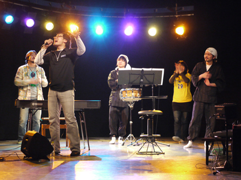 画像ギャラリー No.016のサムネイル画像 / ゲームミュージックを豪華メンバーがひたすら語る熱い夜。「ニコニコ生放送」で放送された「おとや」とは