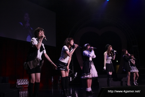 画像ギャラリー No.007のサムネイル画像 / イベント「Rio Super Carnival 2」観覧レポート:井上麻里奈さん,たかはし智秋さん,竹達彩奈さんら主要キャスト6人が出演