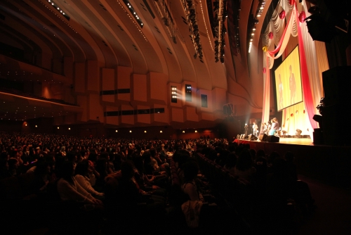 ネオロマンスから感謝を込めて 豪華声優陣が集結した ネオロマンス ファン感謝祭 の模様をレポート ネオロマンスから感謝を込めて 豪華声優陣が集結した ネオロマンス ファン感謝祭 の模様をレポート