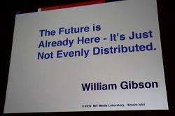 ꡼ No.033 |  CEDEC 2010а ͵ĴֱDefying Gravity: The Art of Tangible Bits Ϥ˹ơ󥸥֥롦ӥåȡפϪMITǥܤʸڤȤ