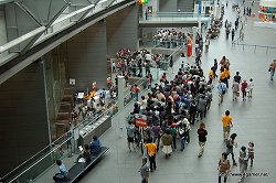 画像ギャラリー No.001のサムネイル画像 / 数千人のファンが東京国際フォーラムに集合。「イナズマイレブン3 四天王決定戦 〜フットボールフロンティアへの道〜」レポート