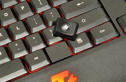 画像ギャラリー No.013のサムネイル画像 / リンクス,ゲーマー向け周辺機器ブランド「Tt eSPORTS」の取り扱いを順次開始。12月中に7製品が登場予定