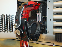 画像ギャラリー No.005のサムネイル画像 / 日本初公開のヘッドセット「Level 10 M Gaming Headset」を披露。日本でのプロゲーマー育成も計画するThermaltake