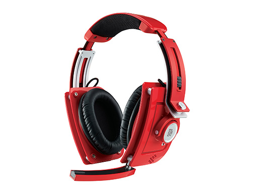 ������#001�Υ���ͥ���/Tt eSPORTS��BMW����ܤΥ����ޡ������إåɥ��åȤ��֥�ǥ뤬�ä��