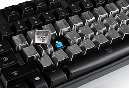 画像集#008のサムネイル/メタルパーツでキートップもヒンヤリ? Tt eSPORTS製ゲーマー向けキーボード用の金属キートップが国内発売決定