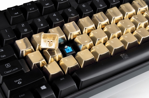 ������#001�Υ���ͥ���/TSUKUMO���ꡣTt eSPORTS�θ��ѥ�������åפ˶⿧��ǥ뤬�ä��