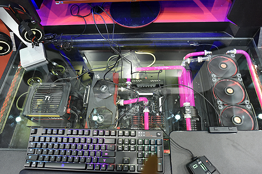 ���������꡼ No.004�Υ���ͥ������ / ��COMPUTEX��Tt eSPORTS�Ϥɤ��عԤ��� ����ʥ������ѥǥ����ȥ�������Ʋ��Ÿ��